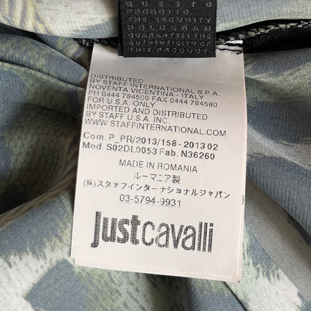 Just Cavalli Woman Black and Gold Silk Leopard Baroque Print Blouse. - Picture 13 of 13